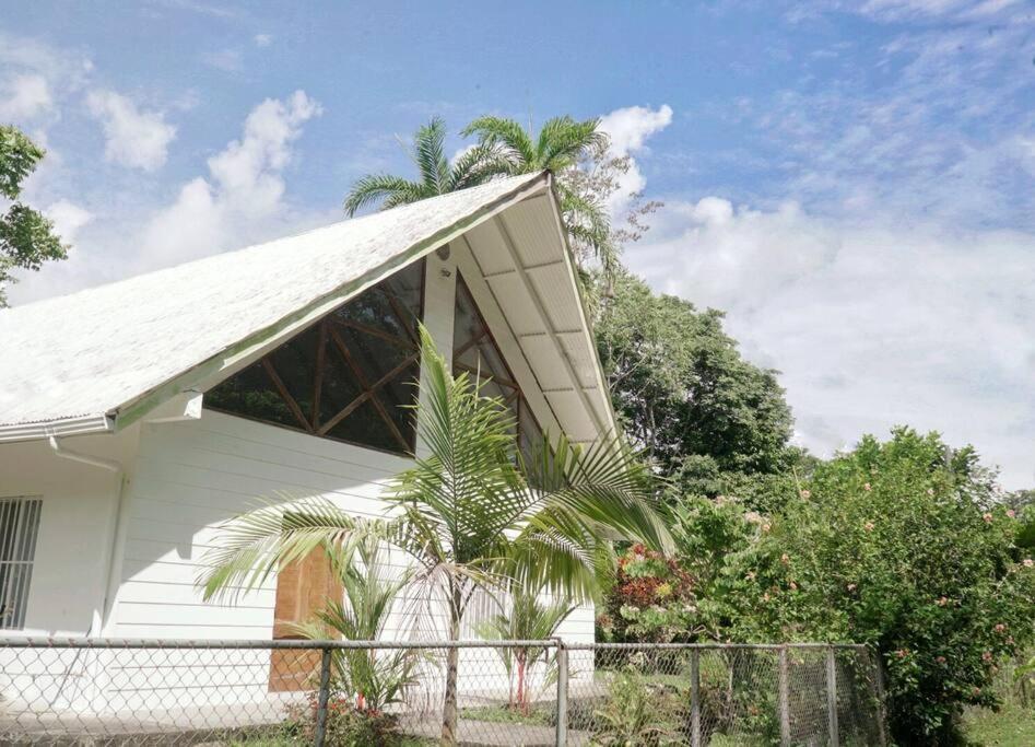 Villa Casa Moes Cahuita Exterior foto